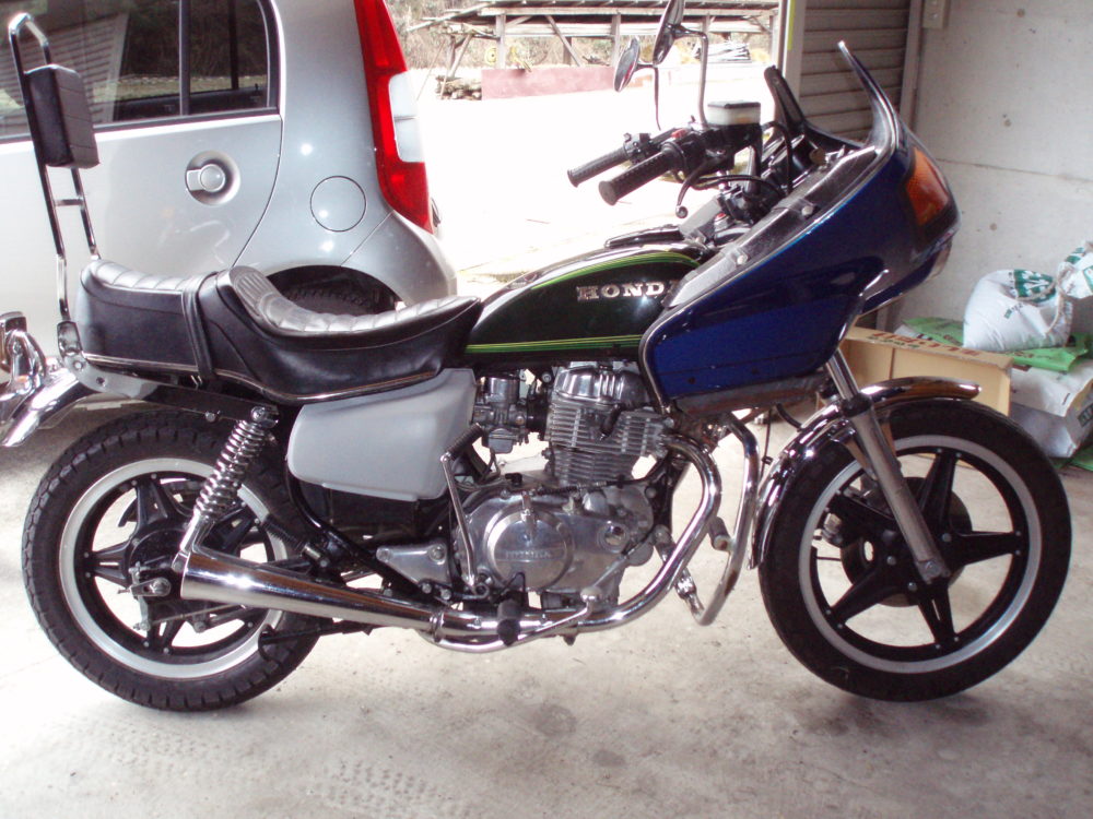 Prince Purple Rain motorcycle replica Honda CM400T